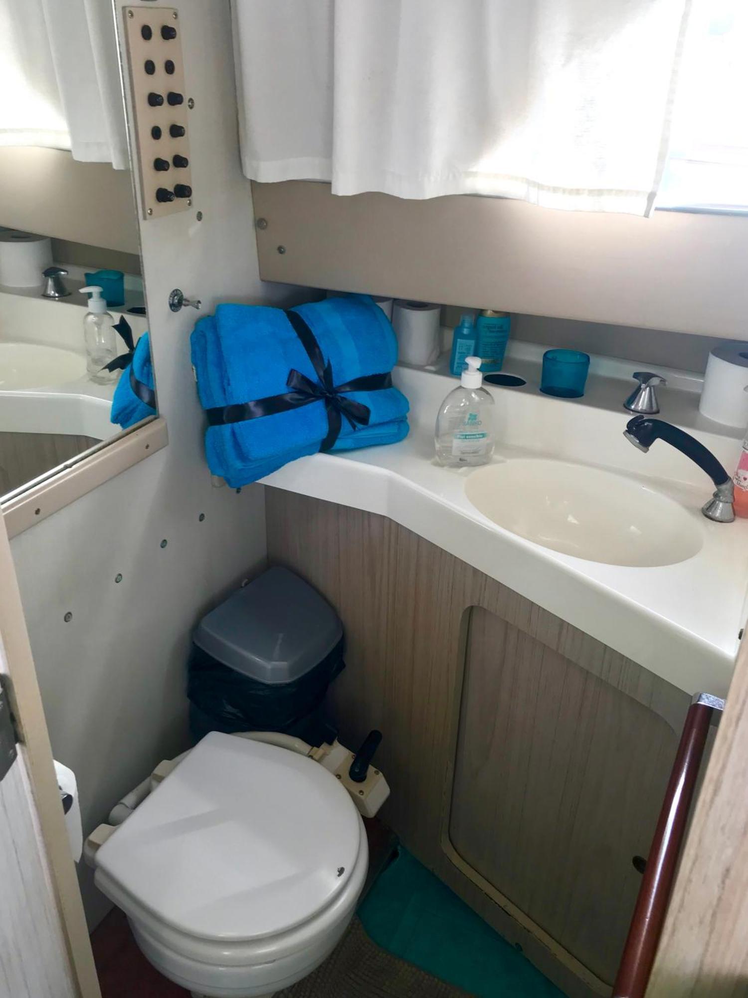 Boat Yacht Barcelona Otel Sant Adria de Besos Dış mekan fotoğraf